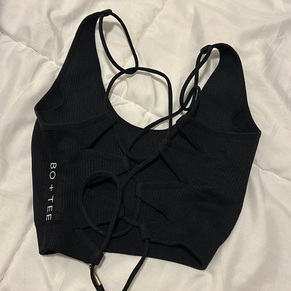 No+tee crop top